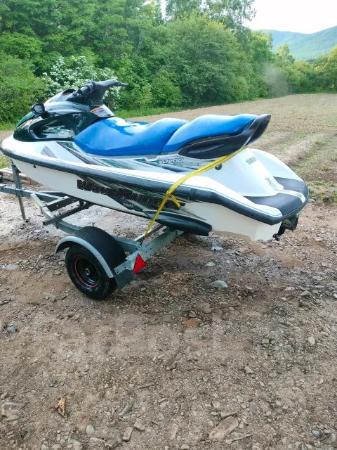 Yamaha WaveRunner. 2000 ��� ����