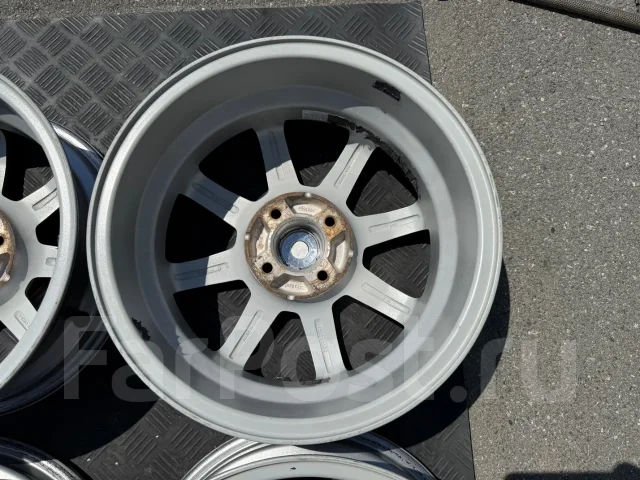 Yokohama Laycea. 5.5x15", 4x100, ET42, �� 73���. ����