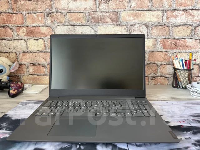 Lenovo V15. 15.6", 3,6����, ��� 8 ��, ���� 256���, WiFi: 1, Bluetooth: 1 ����
