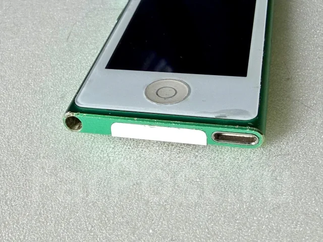 Apple iPod nano 7. ����