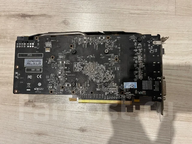 Radeon RX 580 ����