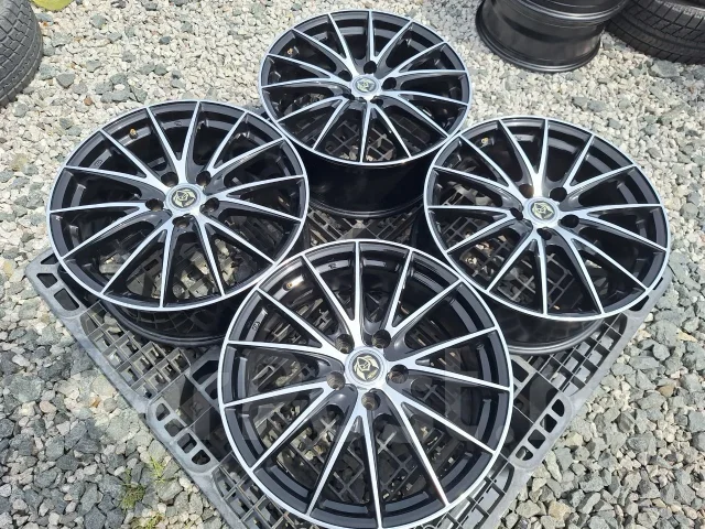 Weds Rizley. 7.5x18", 5x114.3, ET38, �� 70���. ����