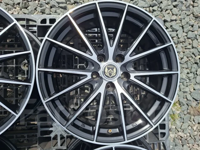 Weds Rizley. 7.5x18", 5x114.3, ET38, �� 70���. ����