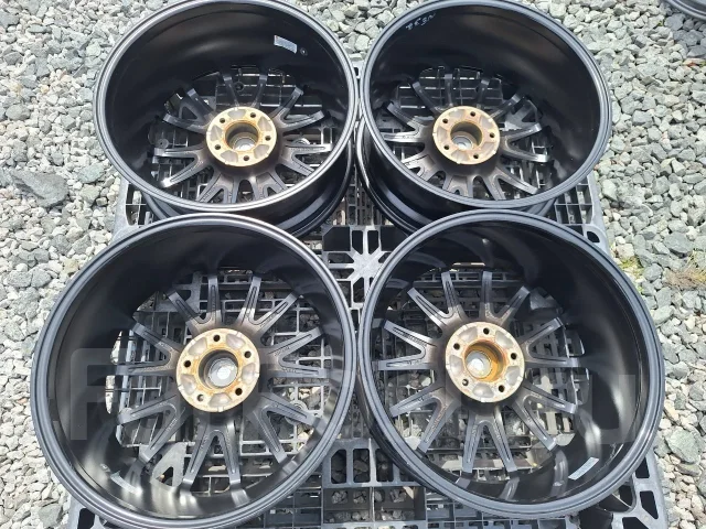 Weds Rizley. 7.5x18", 5x114.3, ET38, �� 70���. ����
