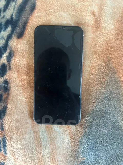 Apple iPhone 13. �/�, 256 ��, �����, �����, 4G LTE ����