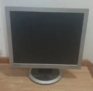 Samsung. 17", ���������� �� (LCD, LED, QLED) ����