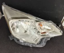 ���� Toyota Ractis [52211], ������ 52211 ����