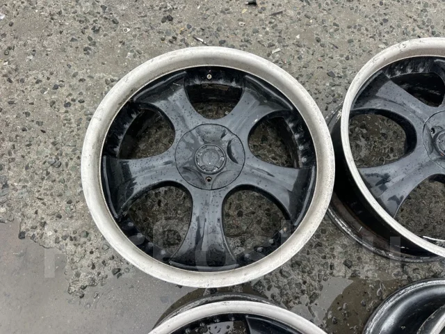 Devino. 8.5x20", 5x114.3, 5x120, ET20. ��� ����� �� ������������ ����