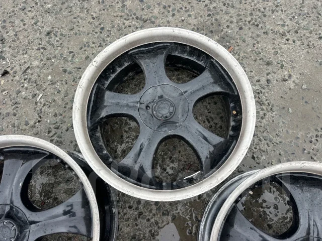 Devino. 8.5x20", 5x114.3, 5x120, ET20. ��� ����� �� ������������ ����
