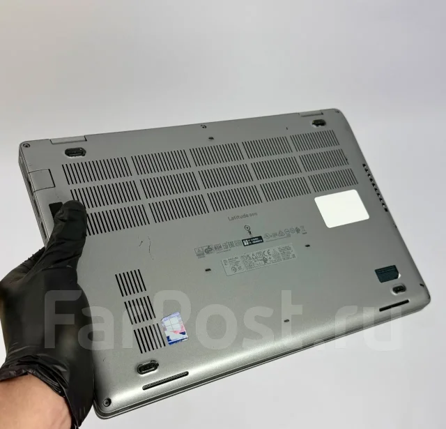 Dell. 14.1", 2,4����, ��� 8 ��, ���� 256���, WiFi: 1, Bluetooth: 1 ����