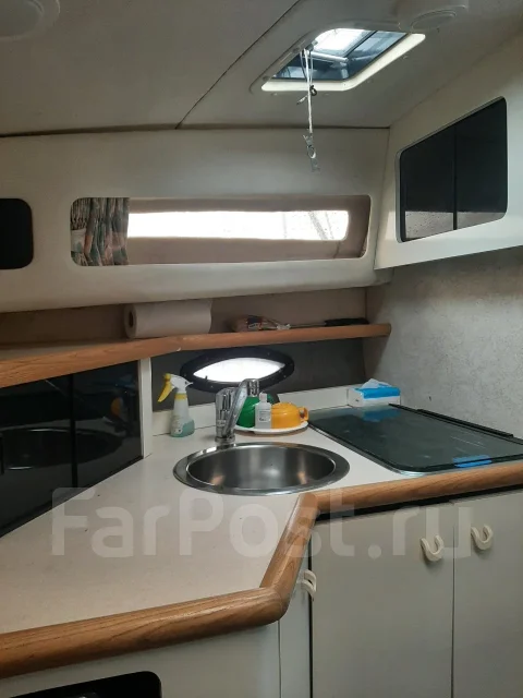 Bayliner. 1993 ���, ����� 10��., ��������� ������������, 440��.�., ������ ����