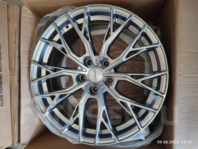 Vossen 084. 8.0x18", 5x114.3, 5x150, ET35, �� 73,1���. ����