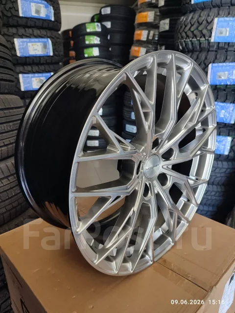 Vossen 084. 8.0x18", 5x114.3, 5x150, ET35, �� 73,1���. ����