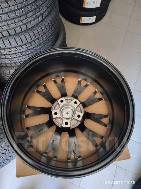 Vossen 084. 8.0x18", 5x114.3, 5x150, ET35, �� 73,1���. ����