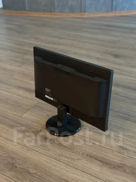 Acer. 24" ����