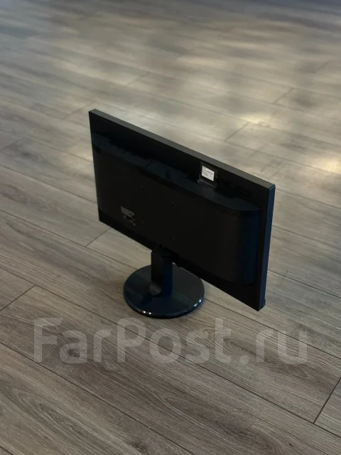 Acer. 24" ����
