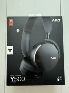 AKG Y500 ����
