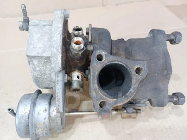 ������� Audi a4 b7 61618 058145703N ����