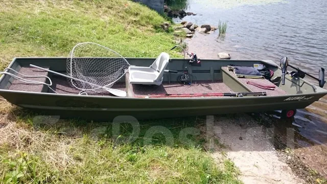 Alumacraft. ����� 4,2��., ��������� ��� ���������, 15��.�., ������ ����