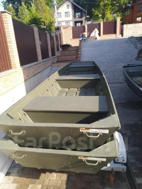 Alumacraft. ����� 4,2��., ��������� ��� ���������, 15��.�., ������ ����