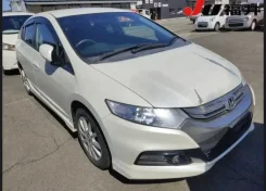 Honda Insight. ZE3 ����