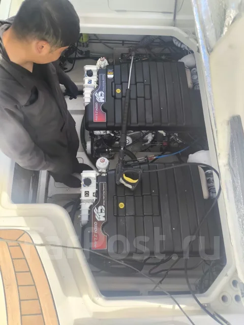 Sealine. 2004 ���, ����� 12��., ��������� ������������, 700��.�. ����