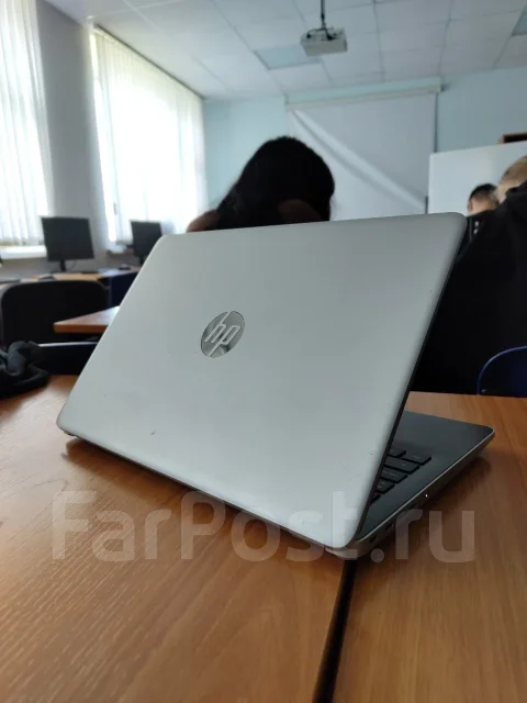 HP 14. 14", 60����, ��� 4 ��, ���� 120���, WiFi: 1, Bluetooth: 1, ����������� �� 5��. ����