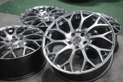 Akina. 7.0x18", 5x112, ET47, �� 66,6���. ����