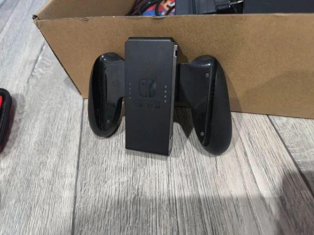 Nintendo Switch OLED ����