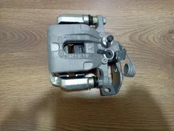 ������� KIA Cerato 582302F300 582302F300 ����