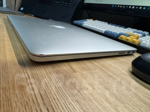 Apple MacBook Pro 15 2016 Late. 15.6", 2,7����, ��� 8 ��, ���� 500���, WiFi: 1, Bluetooth: 1, ����������� �� 4��. ����