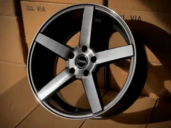 Vossen CV3-R. 8.5x18", 5x114.3, ET35, �� 73,1���. ����