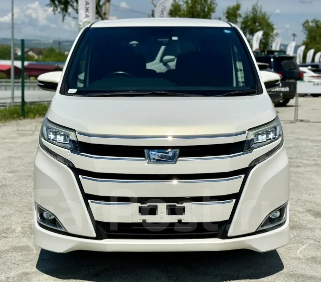 Toyota Noah. �������, ��������, 1.8 (99��.�.), ������, 112 000����. �� ����