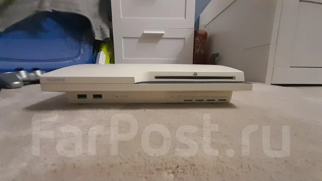 Sony PlayStation 3 Slim ����