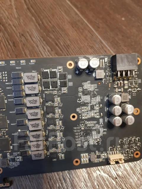 GeForce GTX 1080 ����