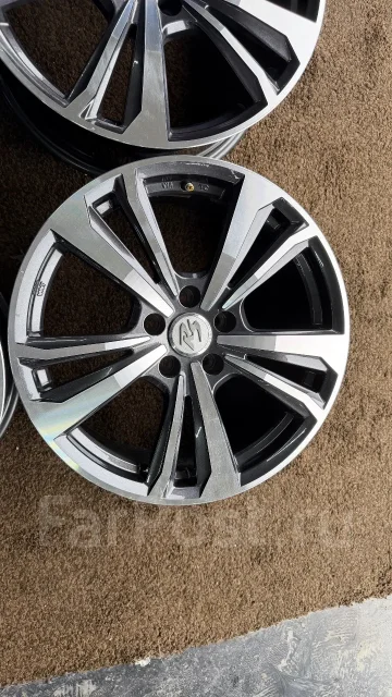 RS Wheels. 8.0x18", 5x112, ET43 ����