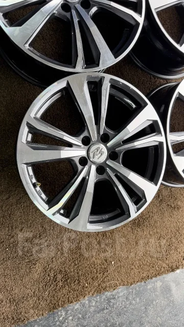 RS Wheels. 8.0x18", 5x112, ET43 ����