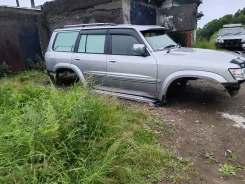 Nissan Safari. 61, TV45 ����