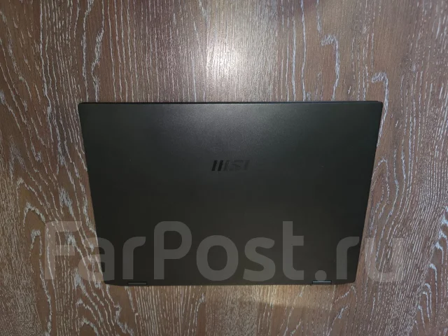 MSI Summit E16 Flip Evo. 16", ���� 1 024���, WiFi: 1, Bluetooth: 1 ����