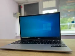 DEXP Aquilon C15. 15.6", 2����, ��� 8 ��, ���� 256���, WiFi: 1, Bluetooth: 1, ����������� �� 4��. ����