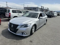 Toyota Crown. AWS210 ����