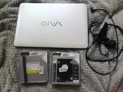 Sony VAIO SVE. 15.7", 1,8����, ��� 8 ��, ���� 466���, WiFi: 1, Bluetooth: 1, ����������� �� 5��. ����