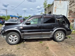Ford Escape ����