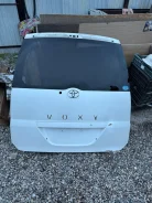 Toyota Voxy ����