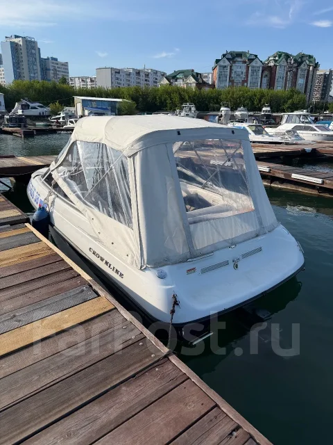 Crownline. 2001 ���, ����� 5,5��., ��������� ������������, 220��.�., ������ ����