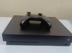 Microsoft Xbox One X ����