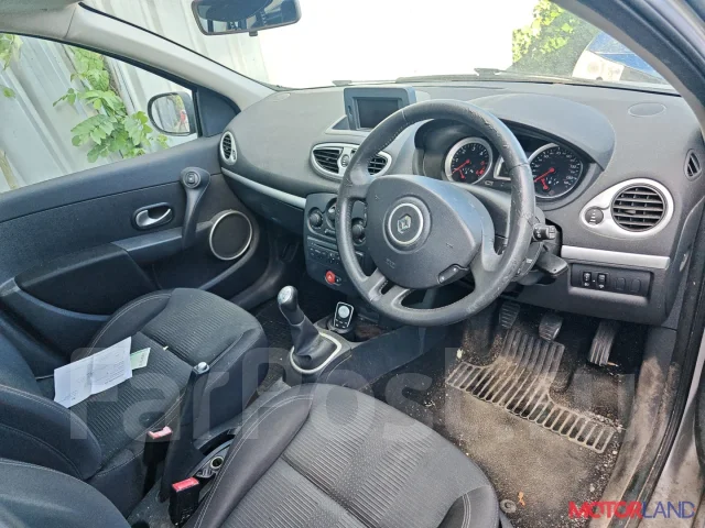 ������� Renault Clio 2009-2012 21252193 8200584675 ����