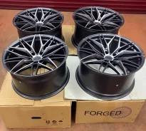 Rohana Wheels. 11.0/10.5x21", 5x112, ET26/26, �� 66,6���. ����