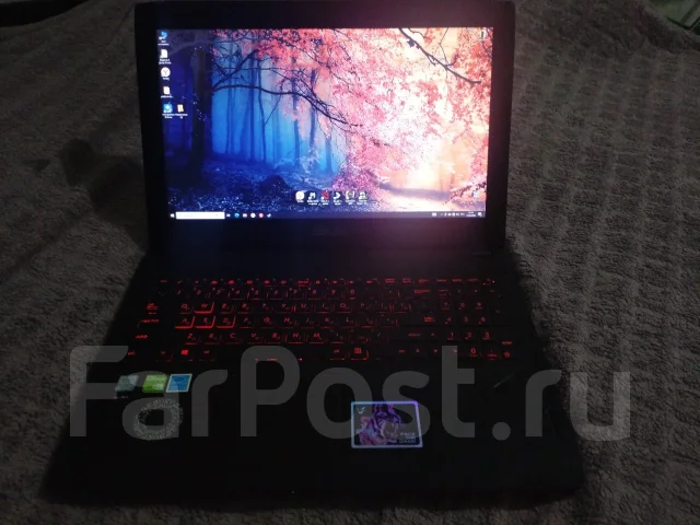 Asus F. 3,1����, ��� 16 ��, ���� 600���, WiFi: 1, Bluetooth: 1, ����������� �� 12��. ����