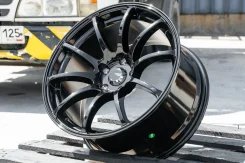 Advan Racing RS. 9.0x18", 5x114.3, ET35, �� 73,1���. ����